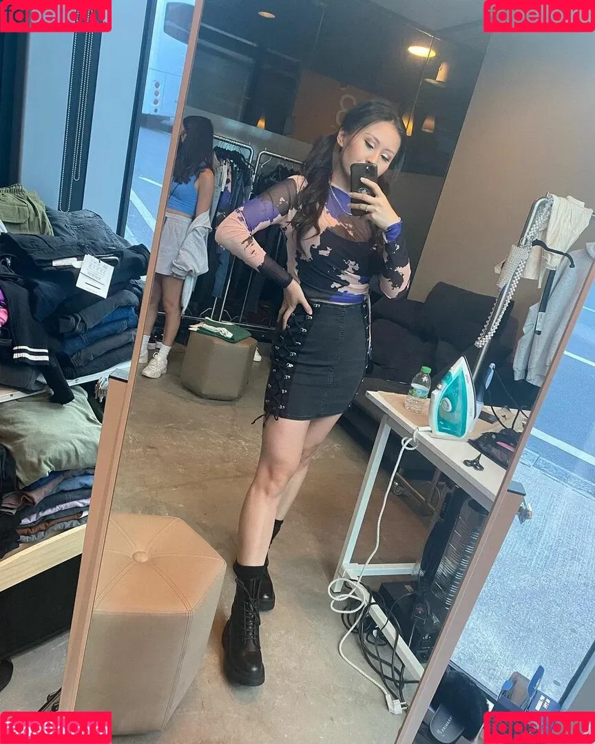 Yinsu Collins Onlyfans Photo Gallery 