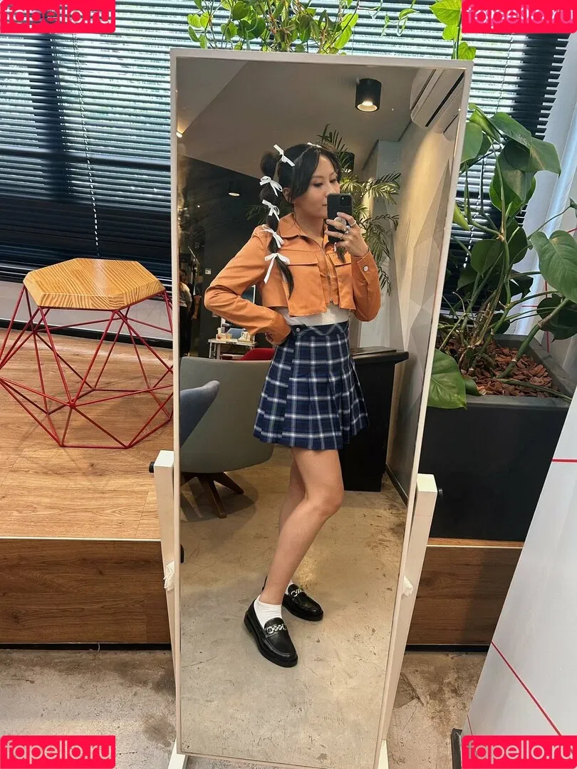 Yinsu Collins Onlyfans Photo Gallery 