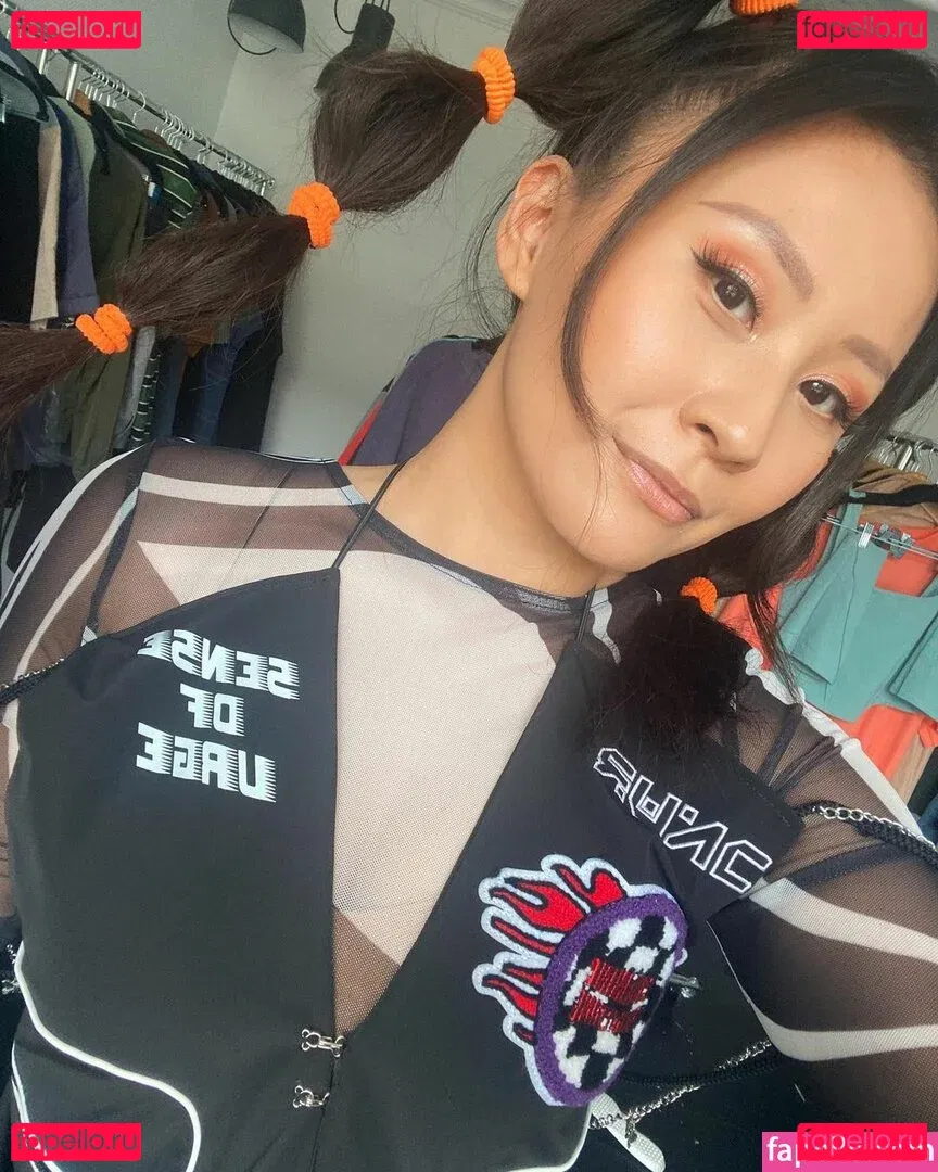 Yinsu Collins Onlyfans Photo Gallery 