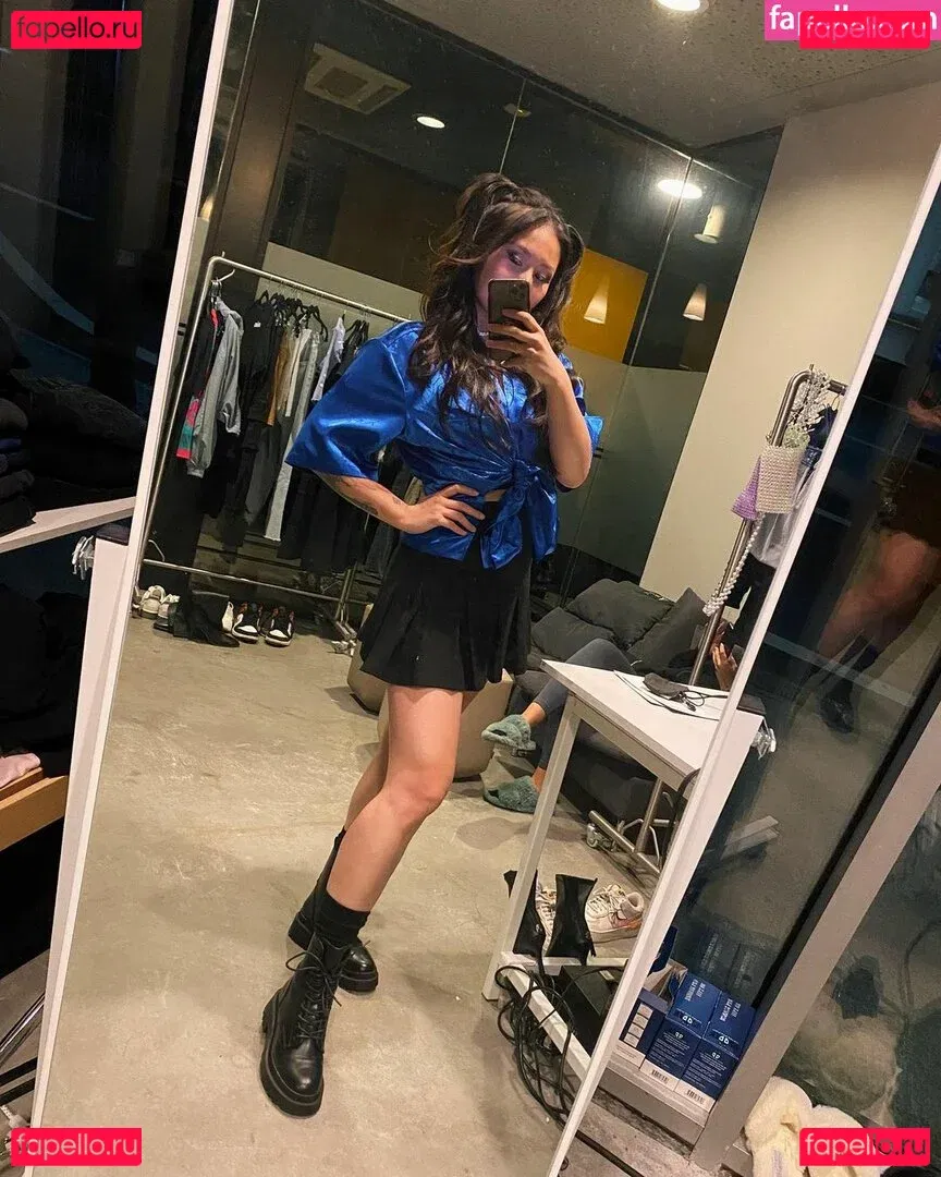 Yinsu Collins Onlyfans Photo Gallery 