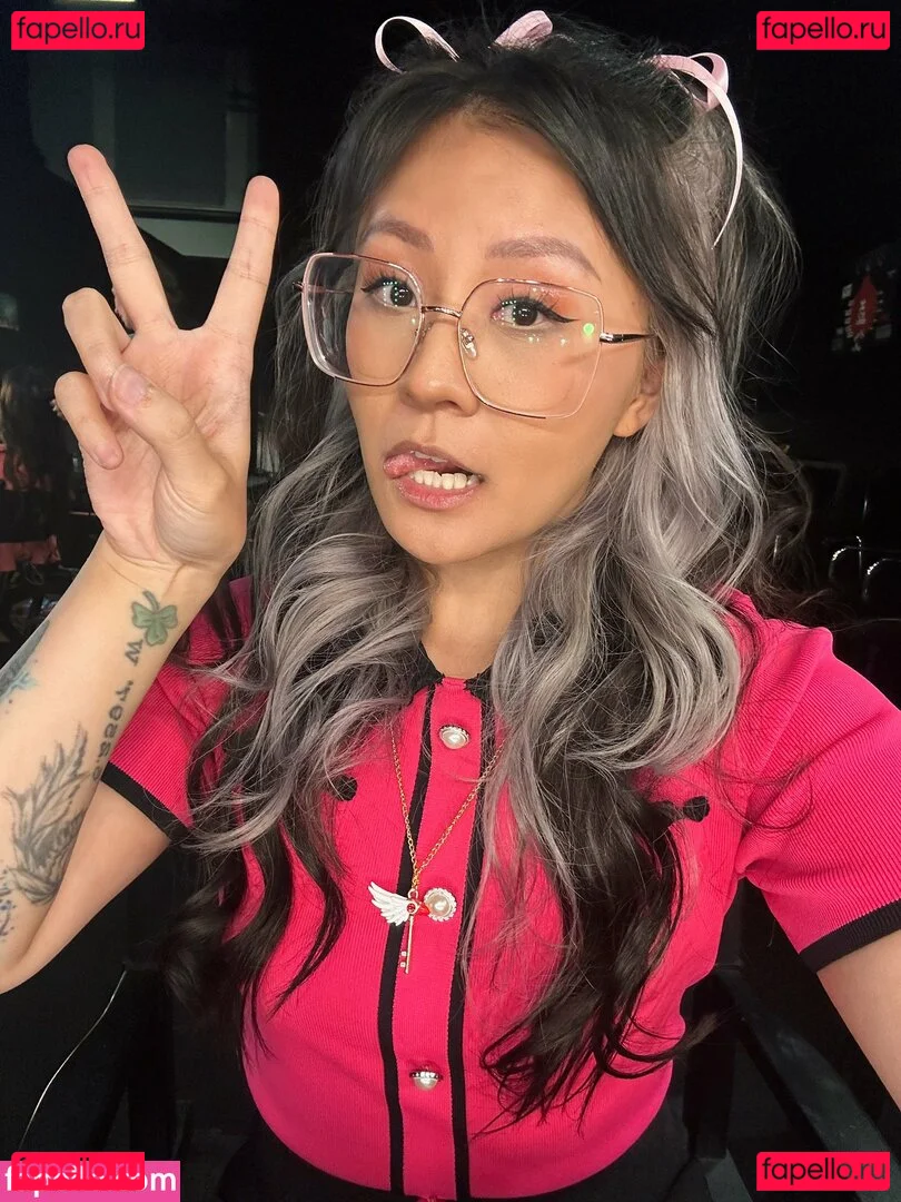 Yinsu Collins Onlyfans Photo Gallery 