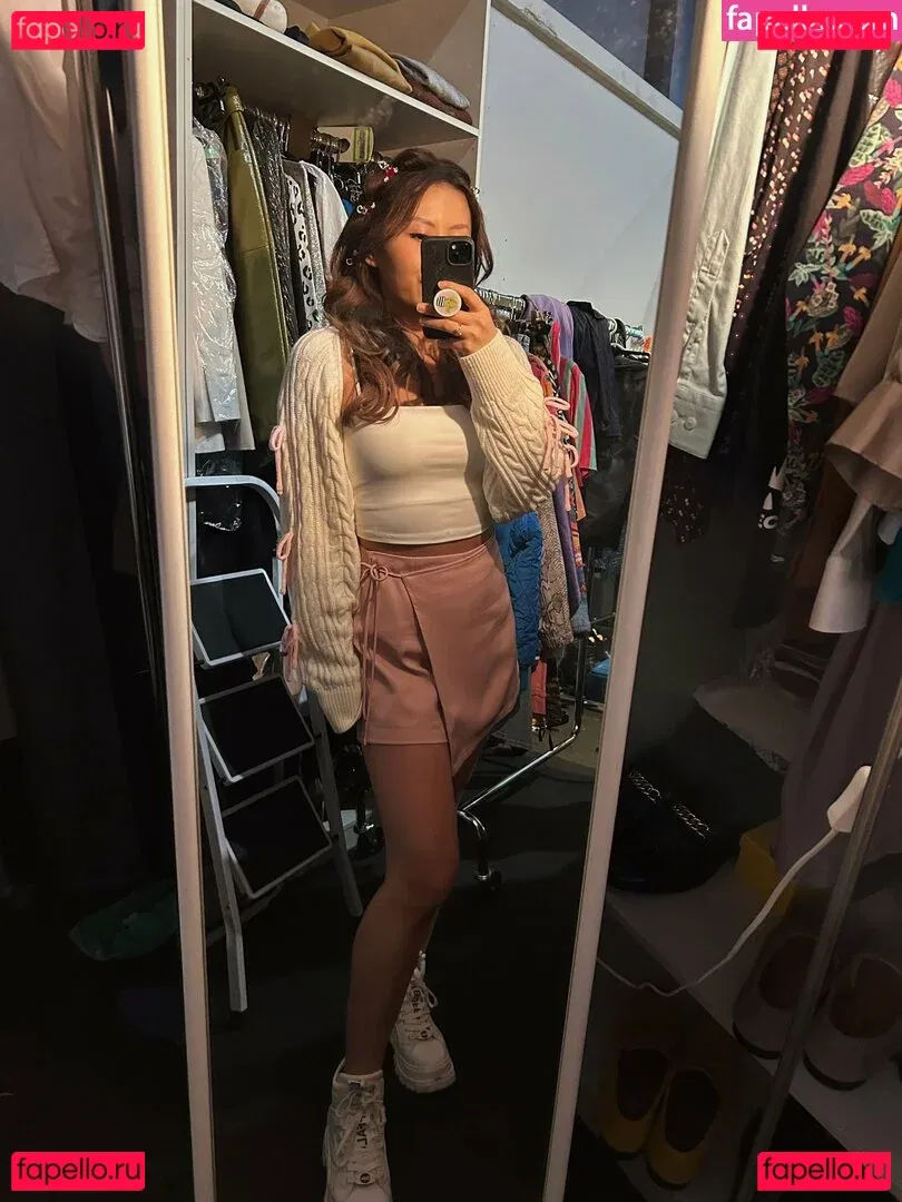 Yinsu Collins Onlyfans Photo Gallery 