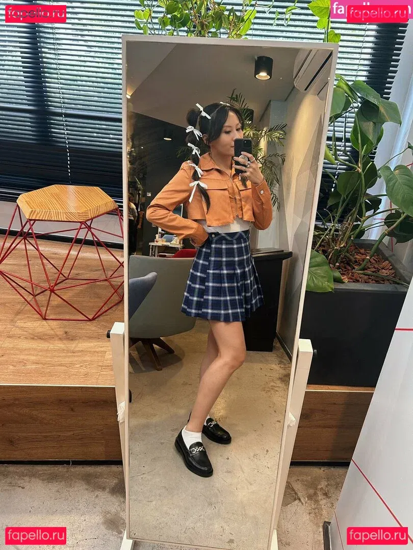 Yinsu Collins Onlyfans Photo Gallery 