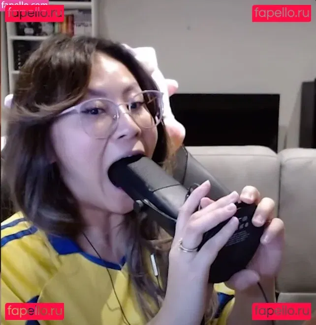 Yinsu Collins Onlyfans Photo Gallery 