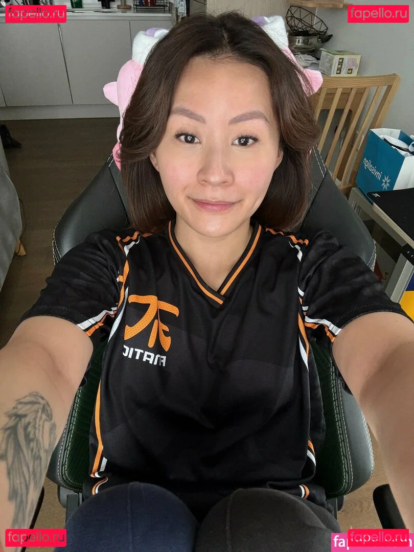 Yinsu Collins Onlyfans Photo Gallery 