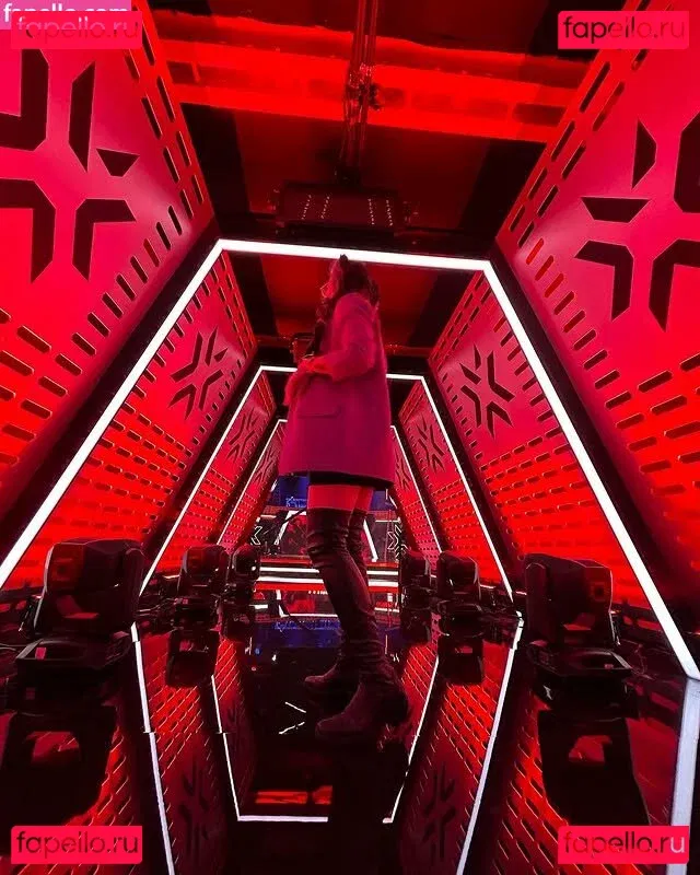 Yinsu Collins Onlyfans Photo Gallery 