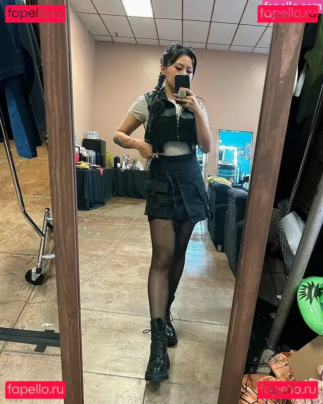 Yinsu Collins Onlyfans Photo Gallery 