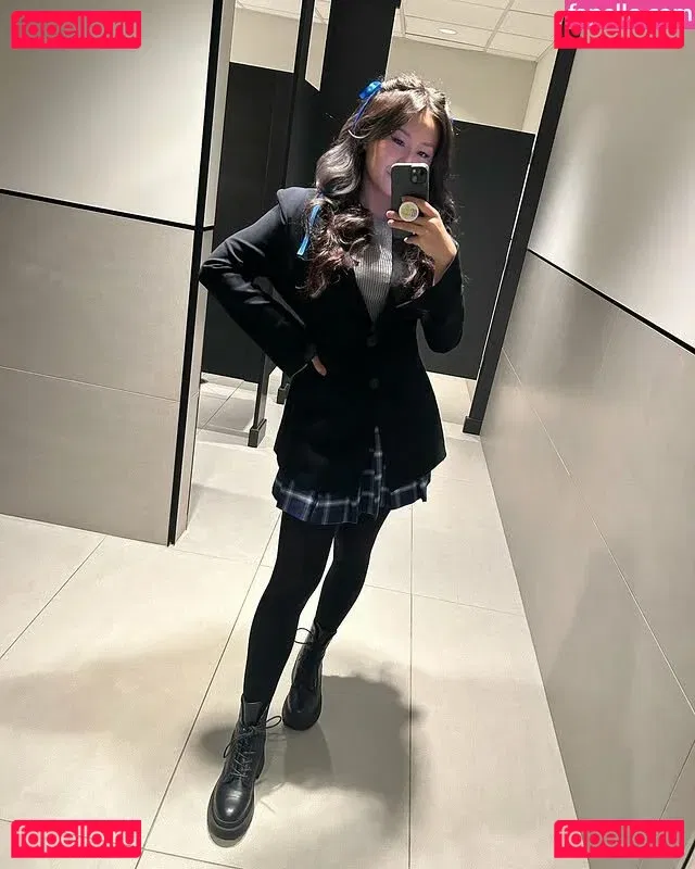 Yinsu Collins Onlyfans Photo Gallery 