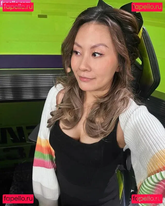 Yinsu Collins Onlyfans Photo Gallery 