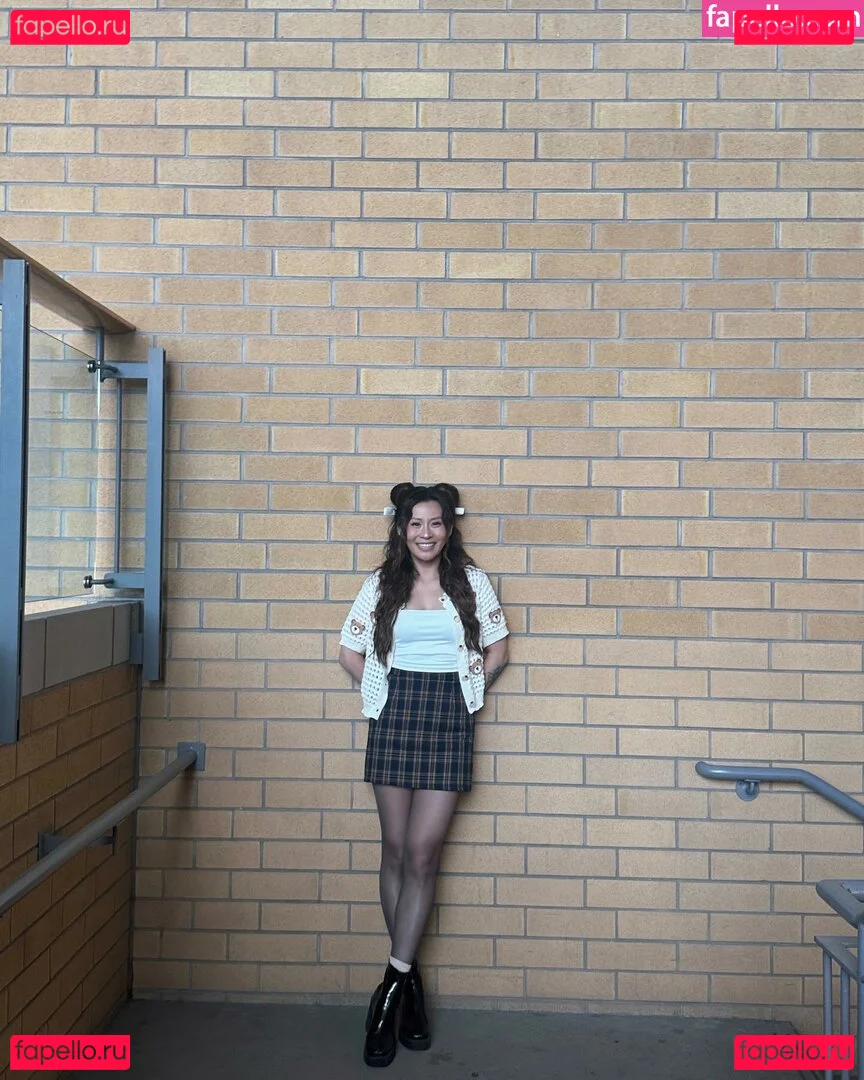 Yinsu Collins Onlyfans Photo Gallery 