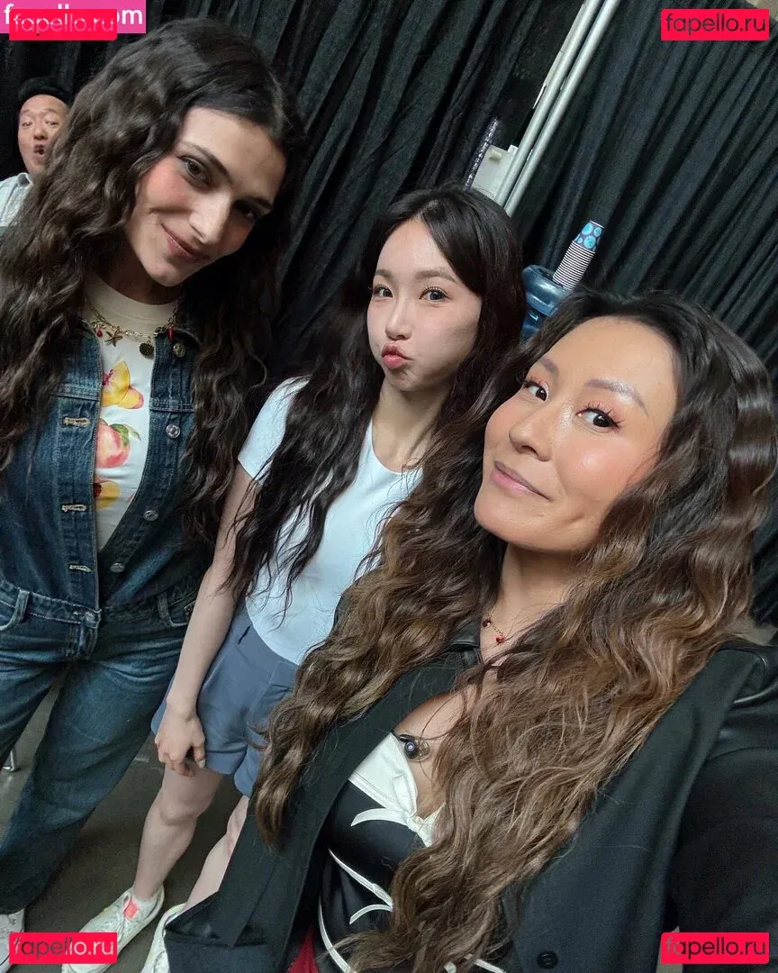 Yinsu Collins Onlyfans Photo Gallery 