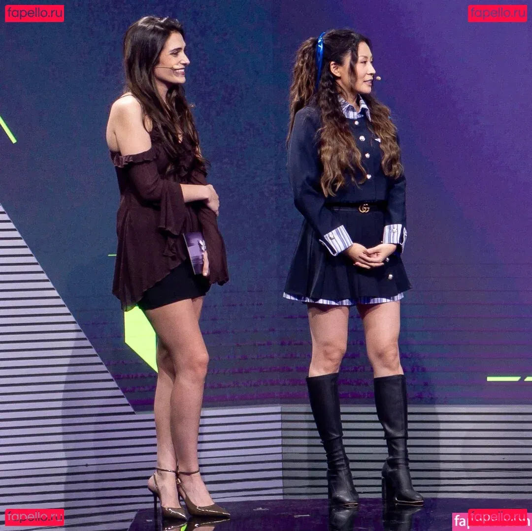 Yinsu Collins Onlyfans Photo Gallery 