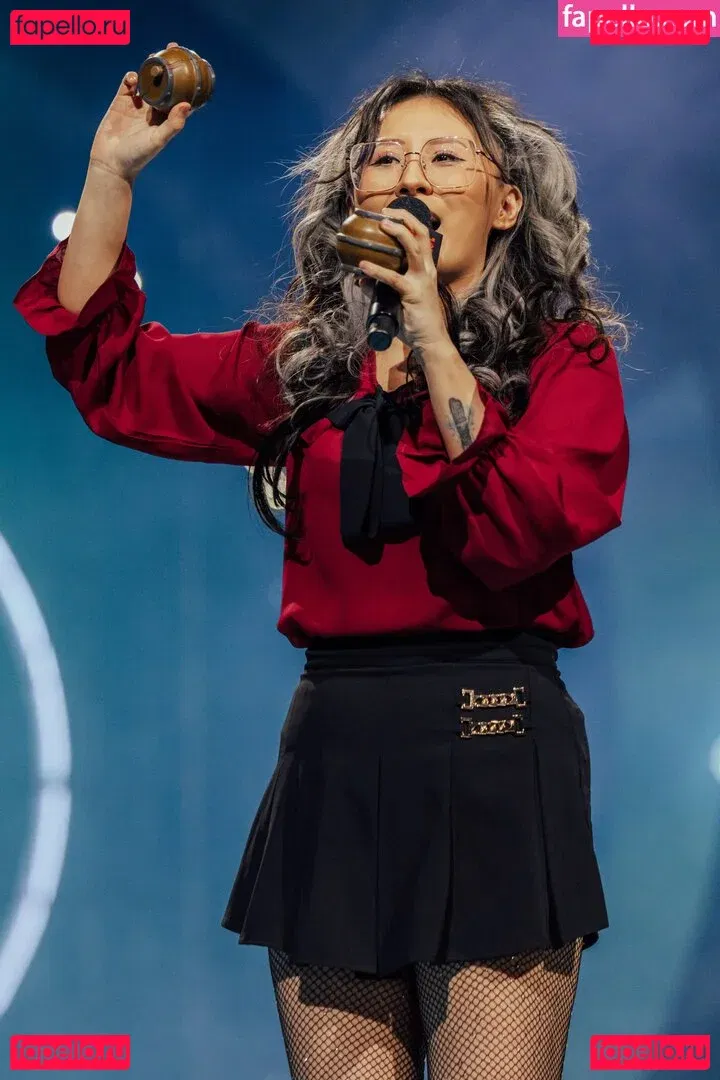 Yinsu Collins Onlyfans Photo Gallery 