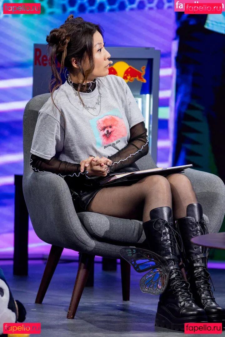 Yinsu Collins Onlyfans Photo Gallery 