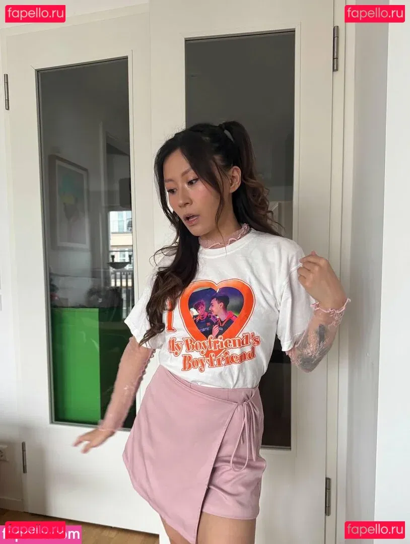 Yinsu Collins Onlyfans Photo Gallery 