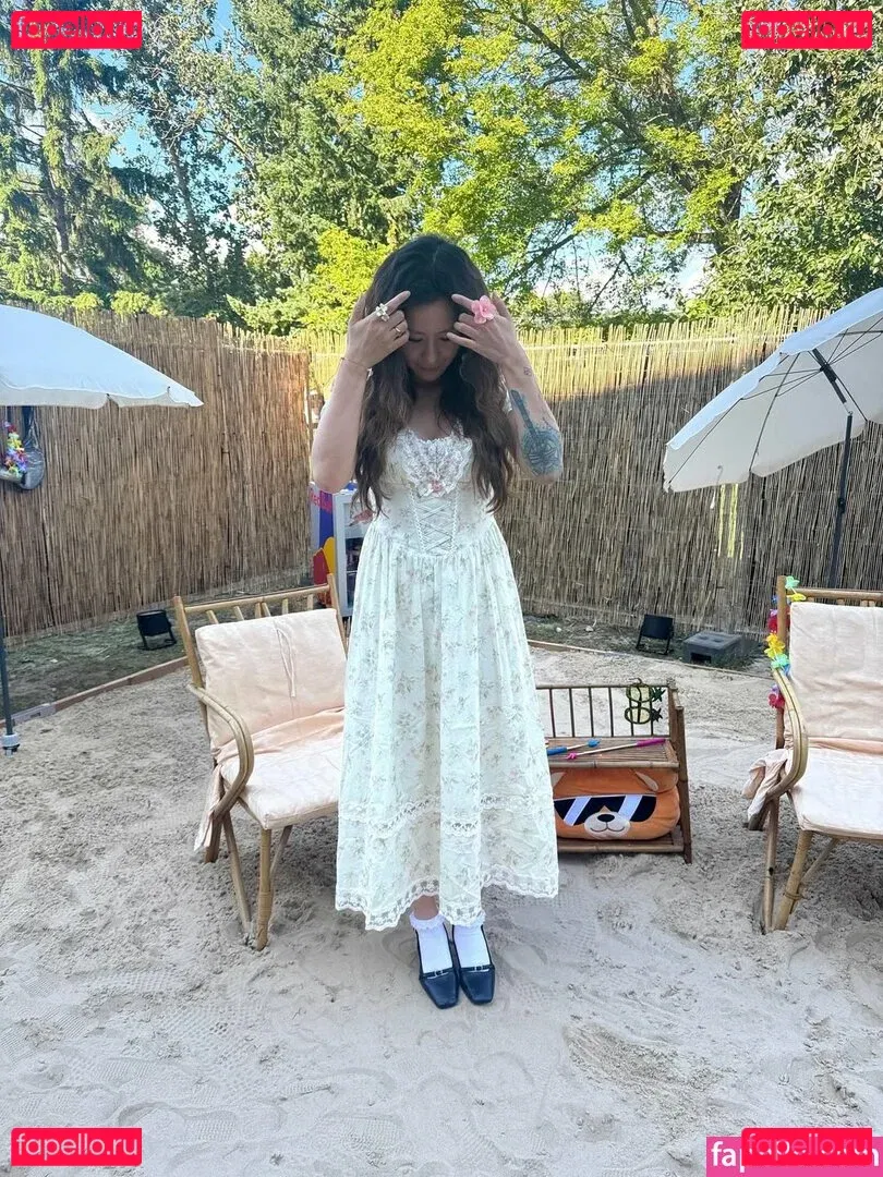 Yinsu Collins Onlyfans Photo Gallery 