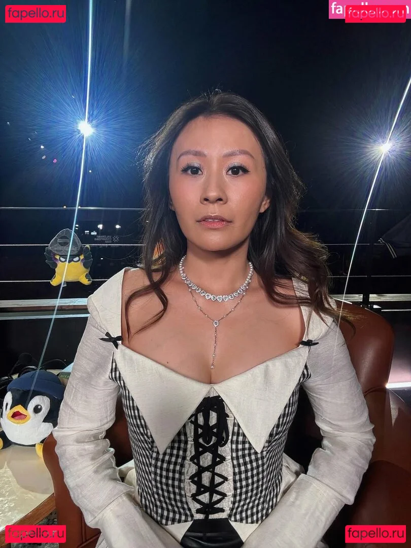 Yinsu Collins Onlyfans Photo Gallery 