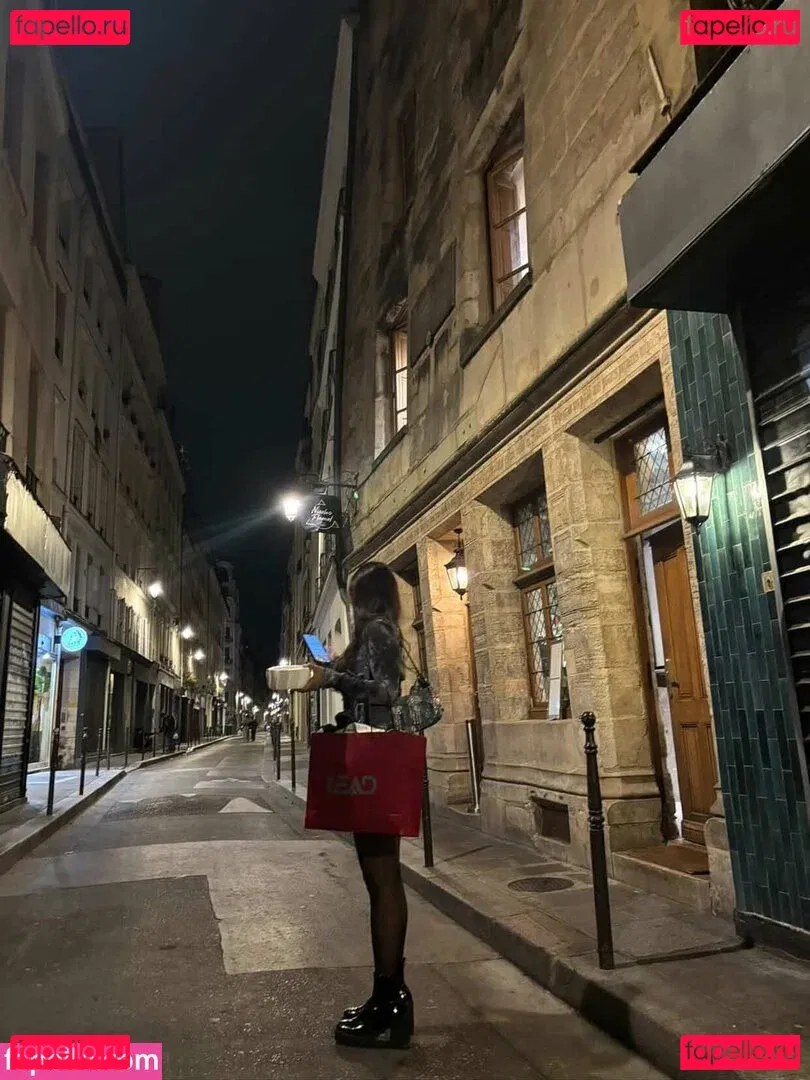 Yinsu Collins Onlyfans Photo Gallery 