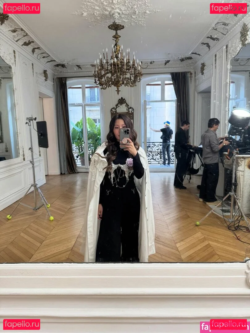 Yinsu Collins Onlyfans Photo Gallery 