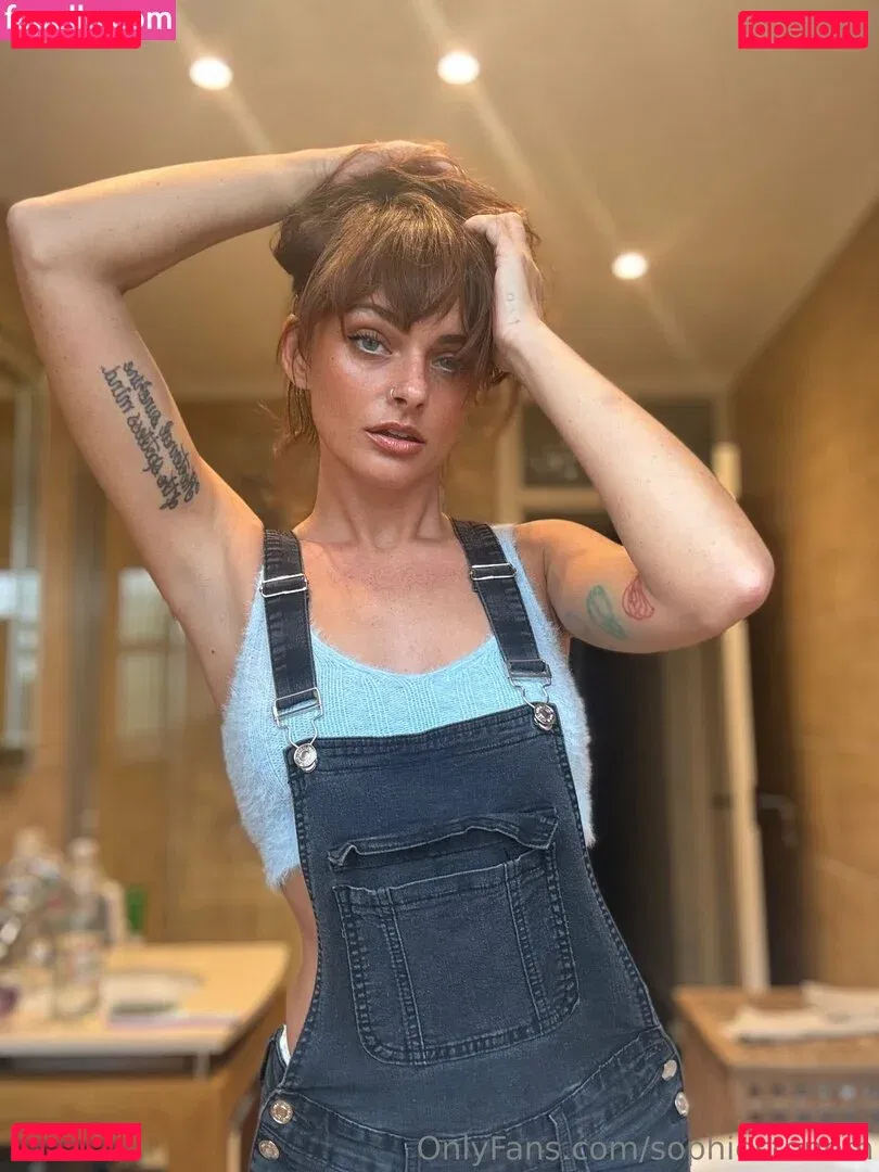 Sophiestonem Onlyfans Photo Gallery 