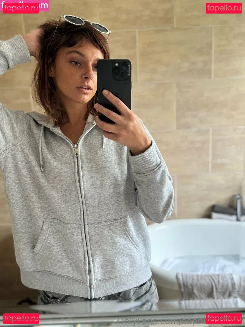Sophiestonem Onlyfans Photo Gallery 