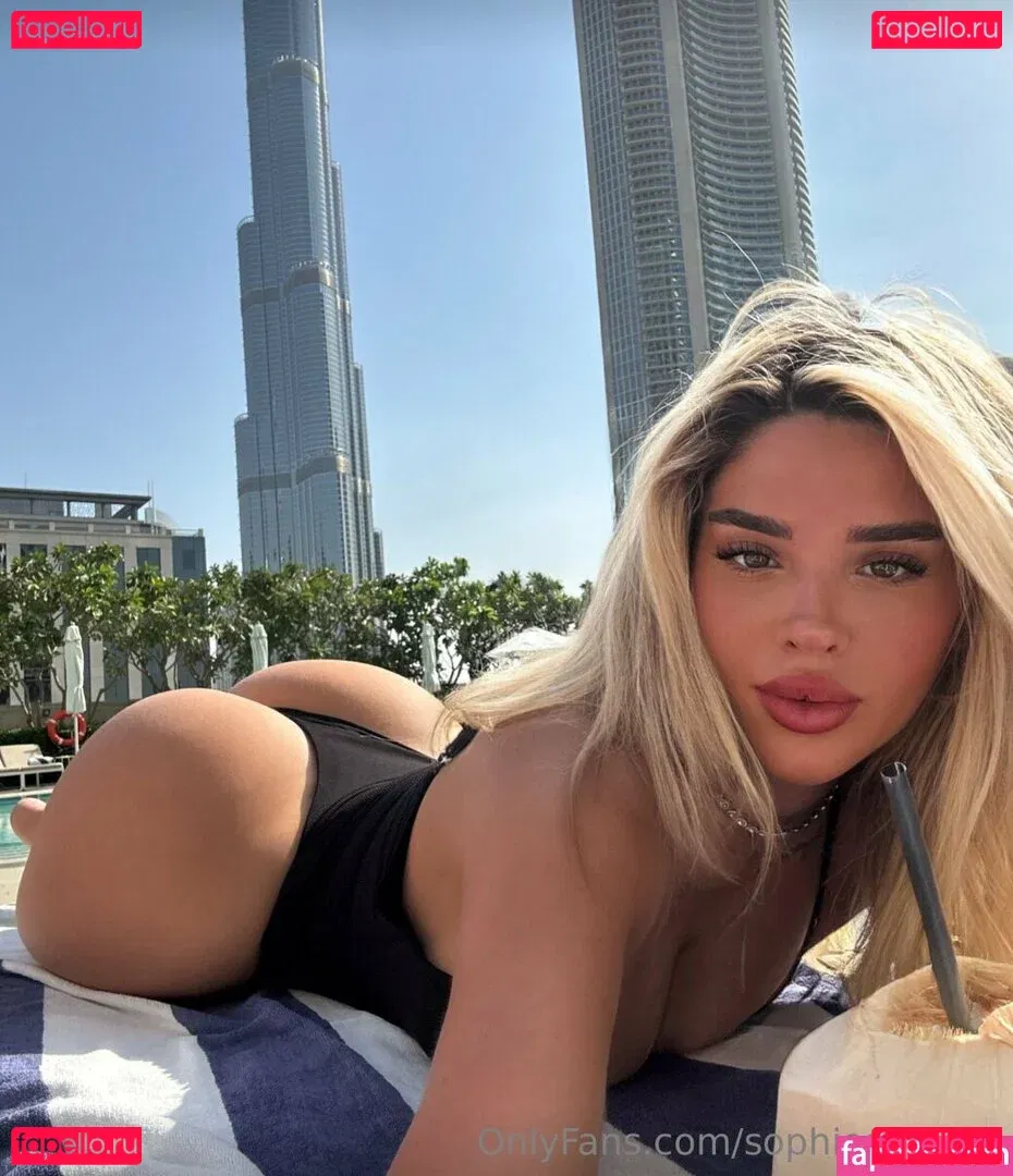 Sophiestonem Onlyfans Photo Gallery 