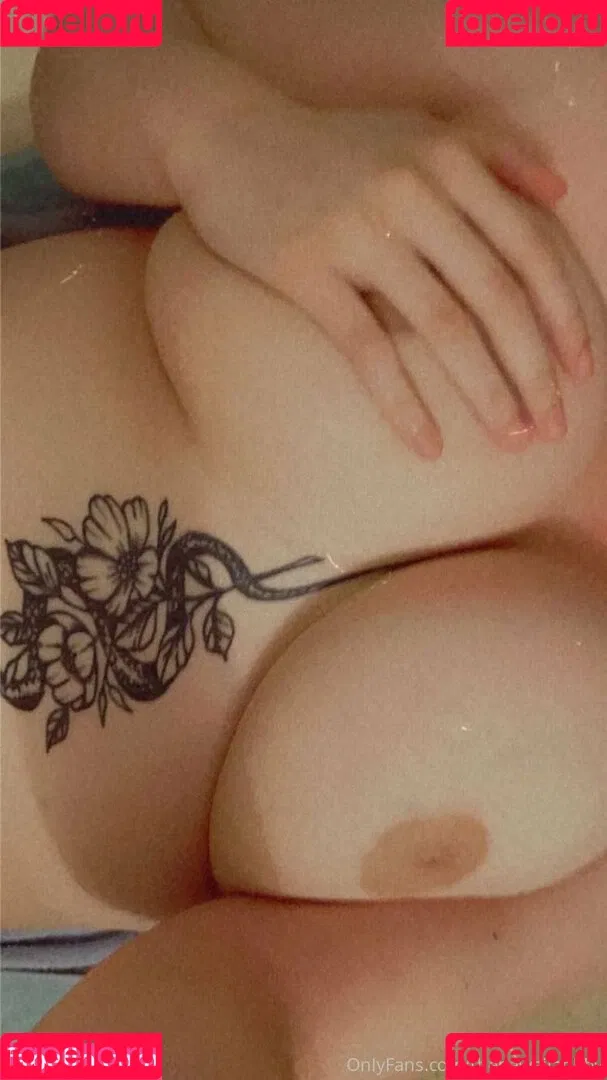 Thehawaiianbby Onlyfans Photo Gallery 