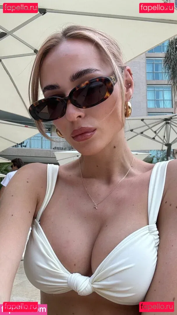 yaraline Onlyfans Photo Gallery 