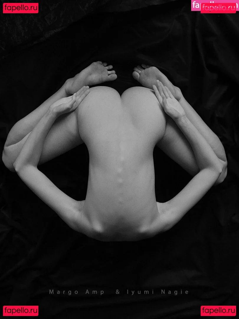 Murasaki Onlyfans Photo Gallery 