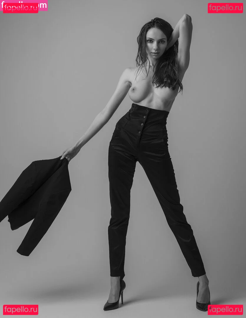 Murasaki Onlyfans Photo Gallery 