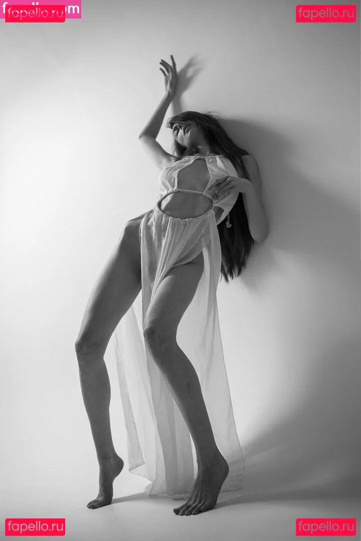 Murasaki Onlyfans Photo Gallery 