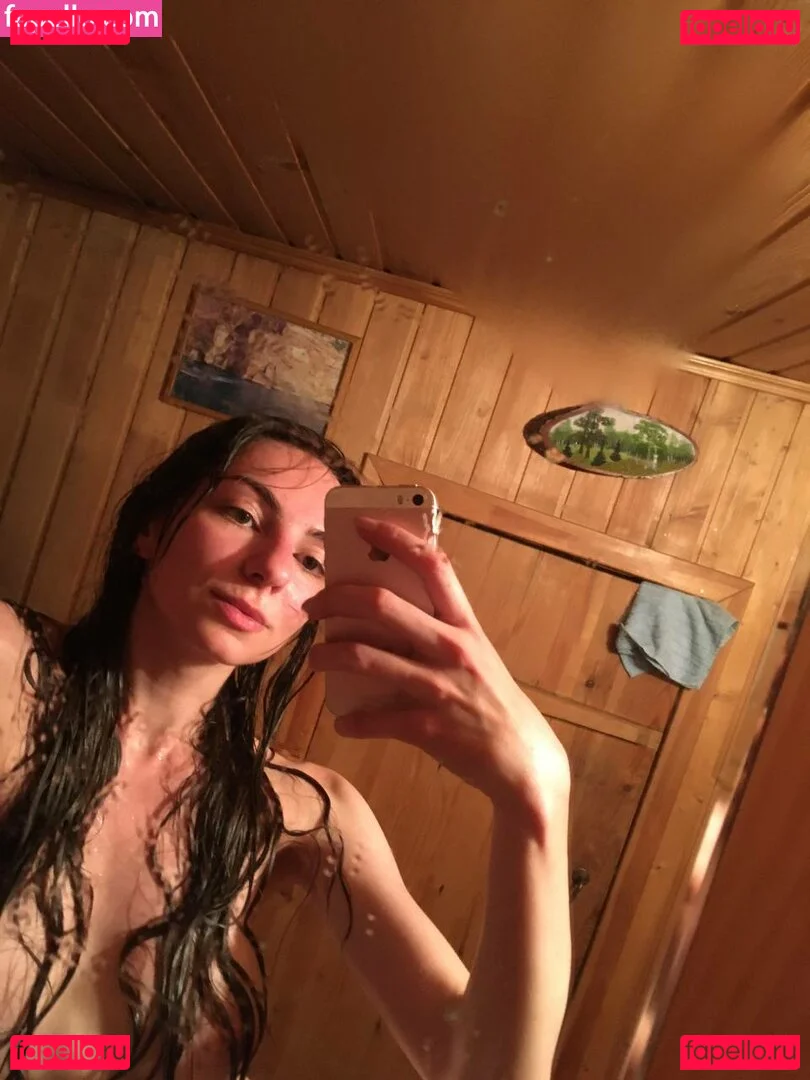 Murasaki Onlyfans Photo Gallery 