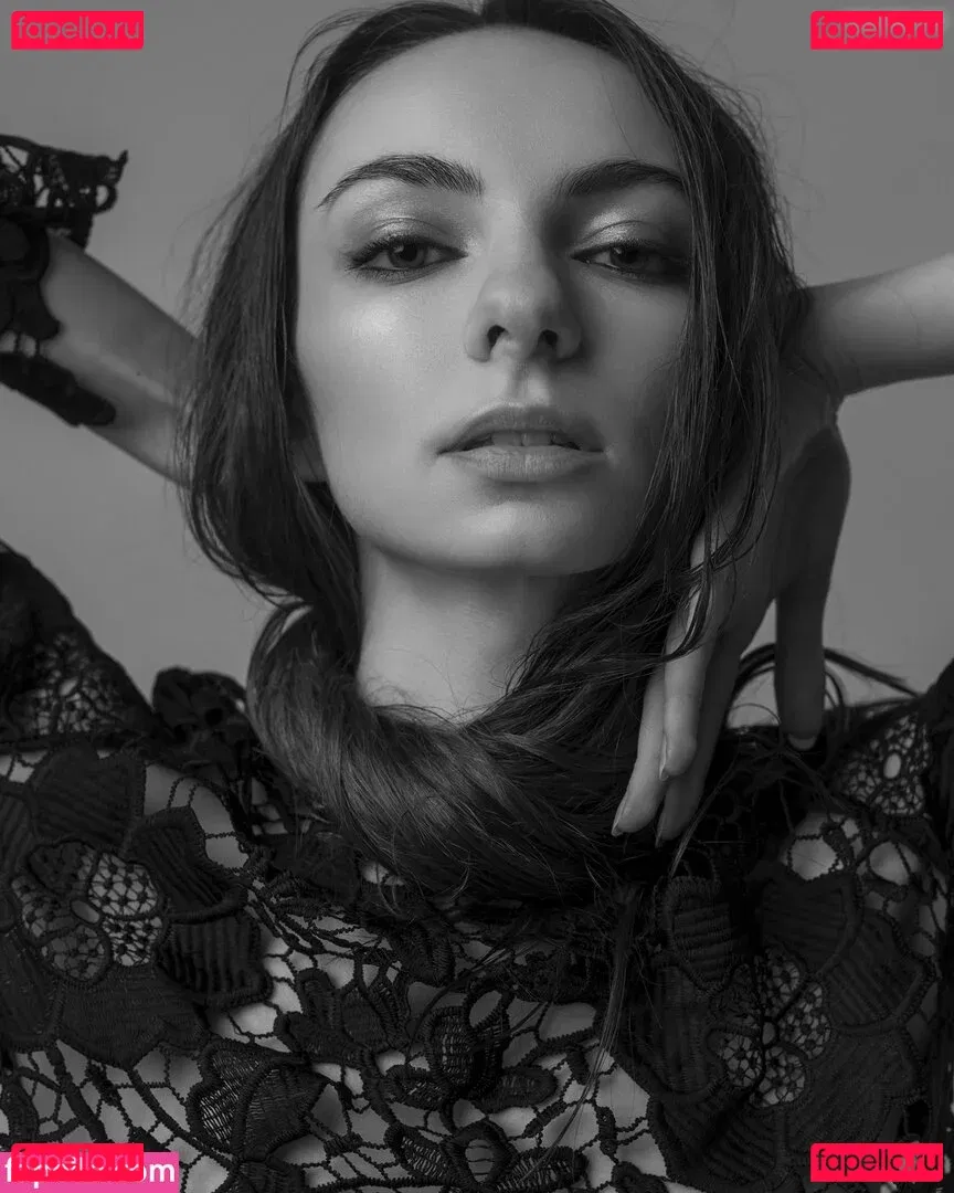 Murasaki Onlyfans Photo Gallery 