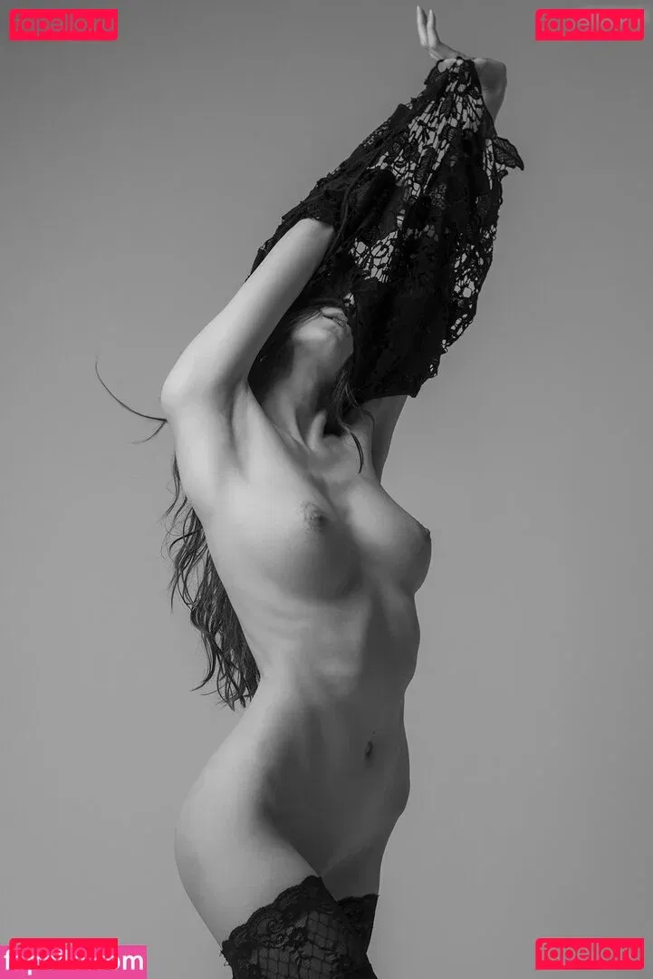 Murasaki Onlyfans Photo Gallery 