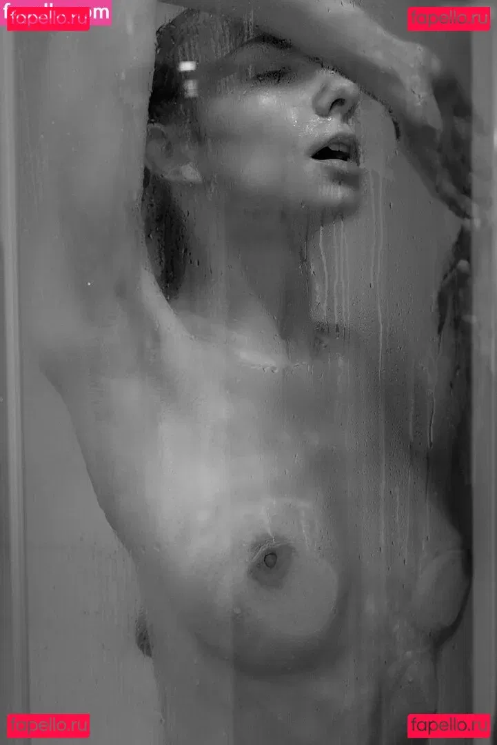 Murasaki Onlyfans Photo Gallery 