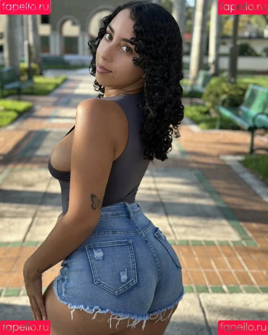 Briggitte Onlyfans Photo Gallery 