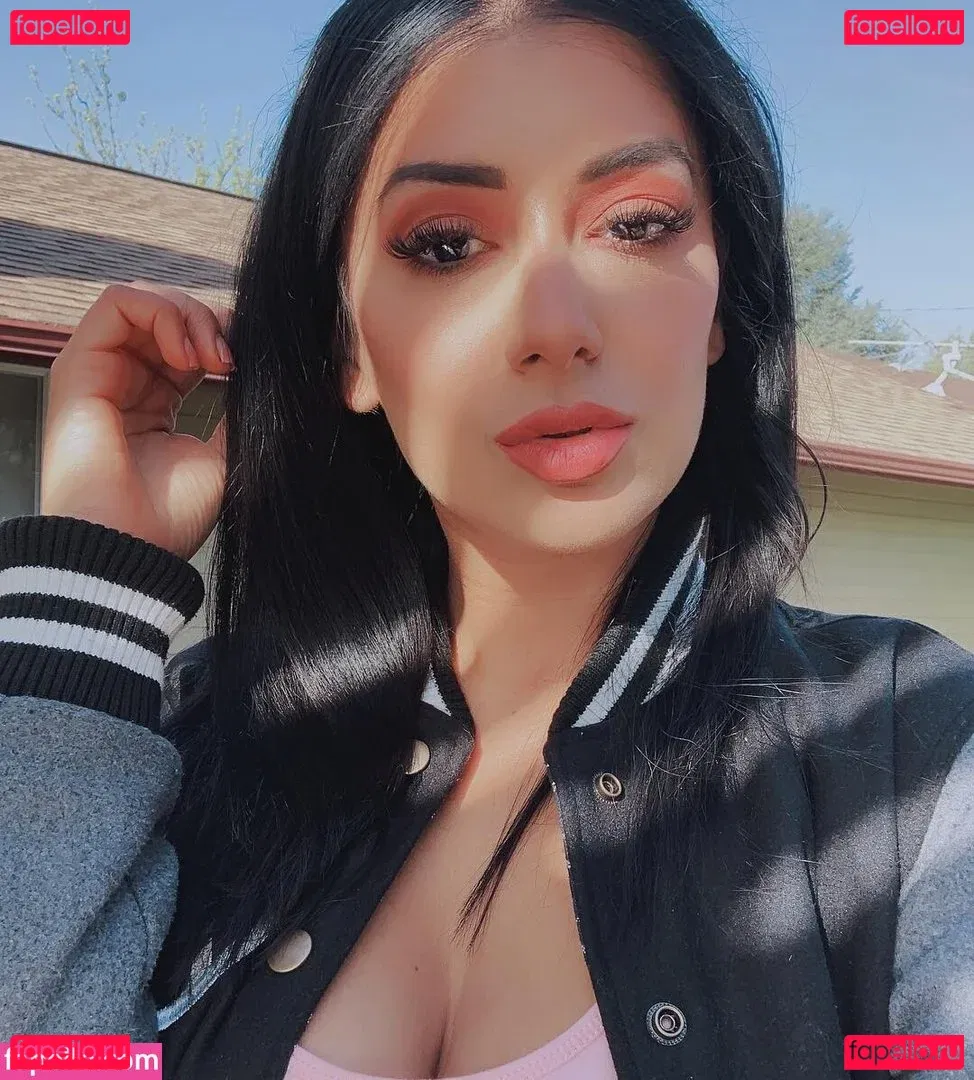 Gekgemu Onlyfans Photo Gallery 