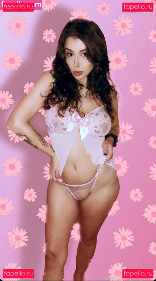 Gekgemu Onlyfans Photo Gallery 