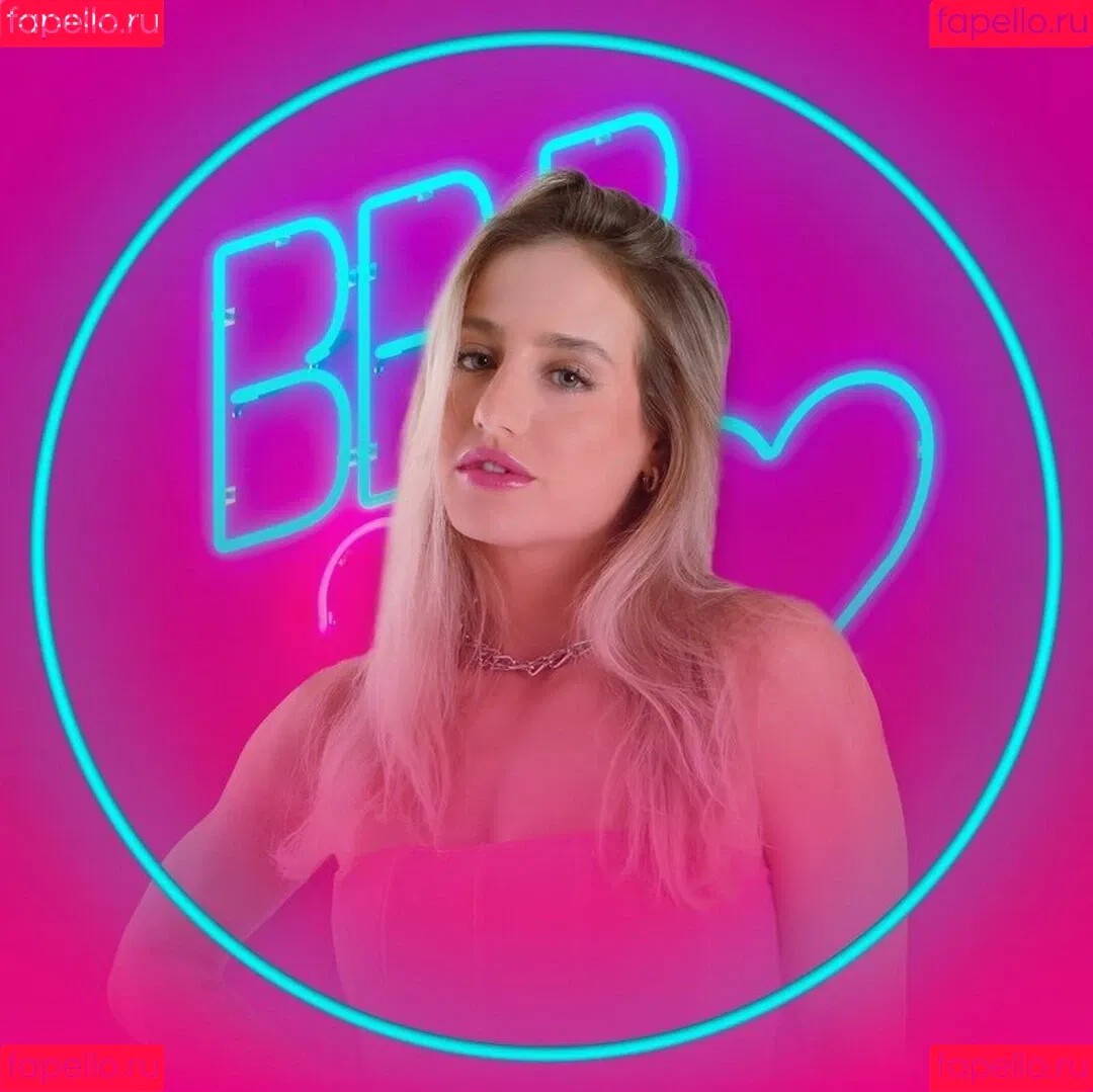 Bruna Griphao Onlyfans Photo Gallery 