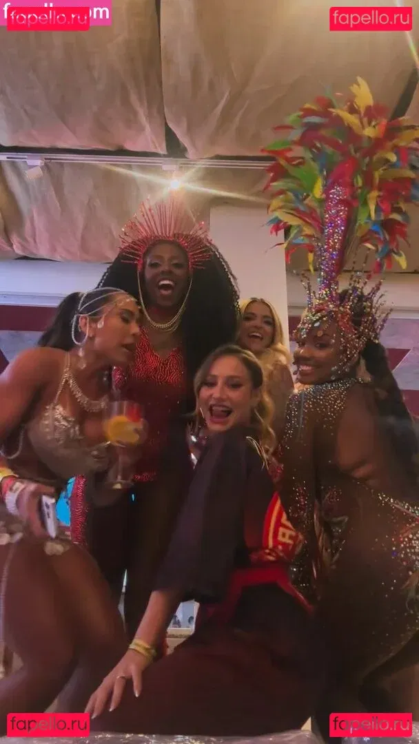 Bruna Griphao Onlyfans Photo Gallery 