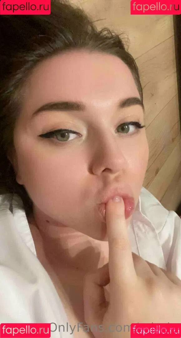 mirniy Onlyfans Photo Gallery 