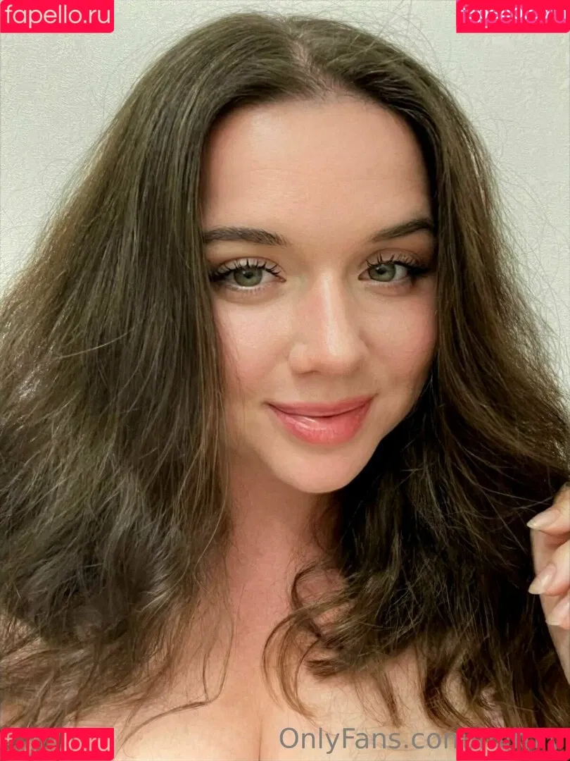 mirniy Onlyfans Photo Gallery 