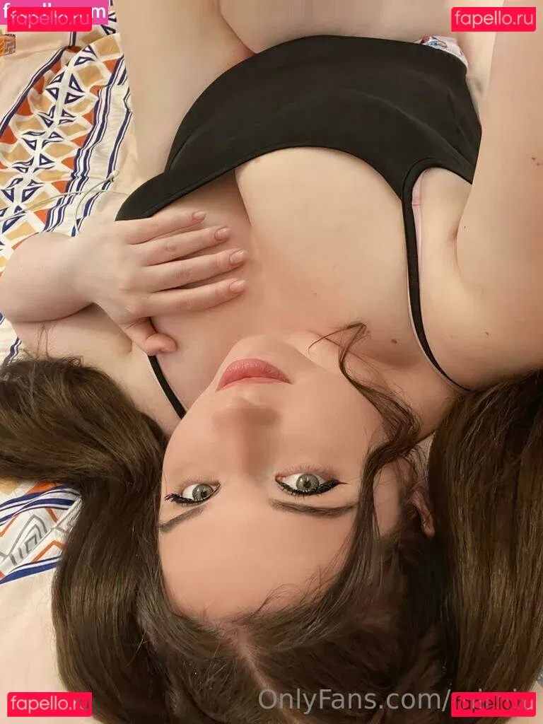 mirniy Onlyfans Photo Gallery 