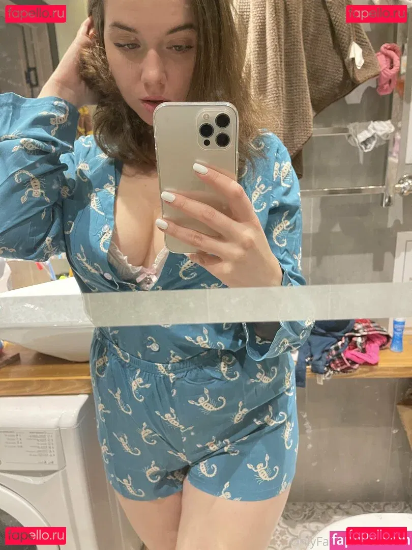 mirniy Onlyfans Photo Gallery 