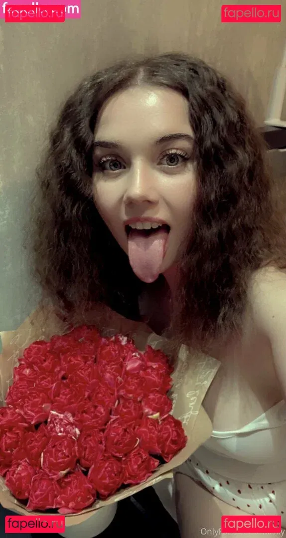 mirniy Onlyfans Photo Gallery 