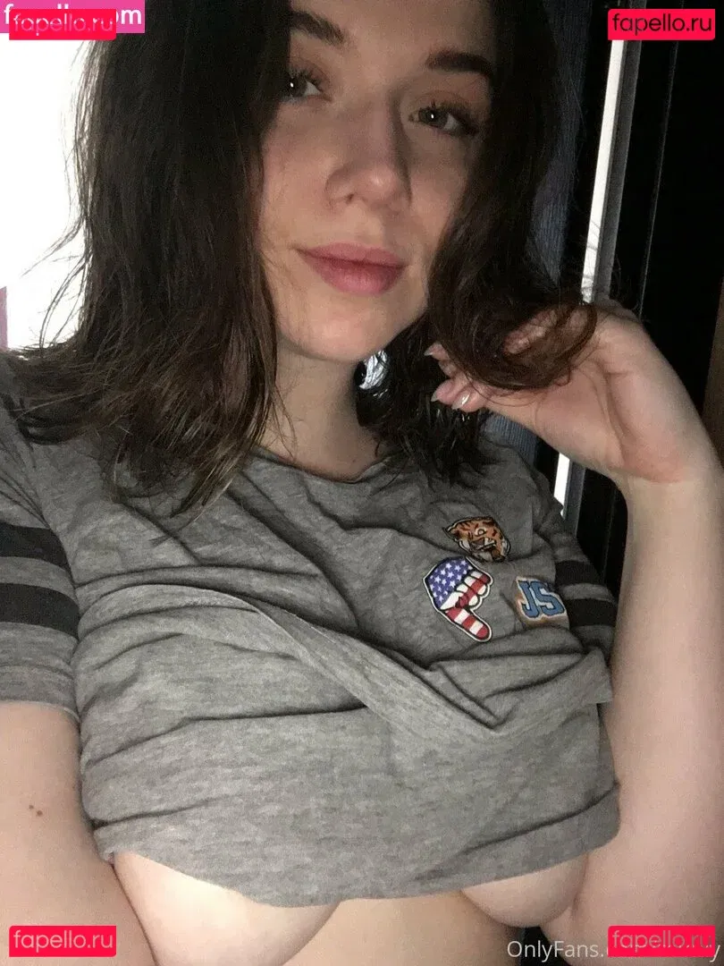 mirniy Onlyfans Photo Gallery 