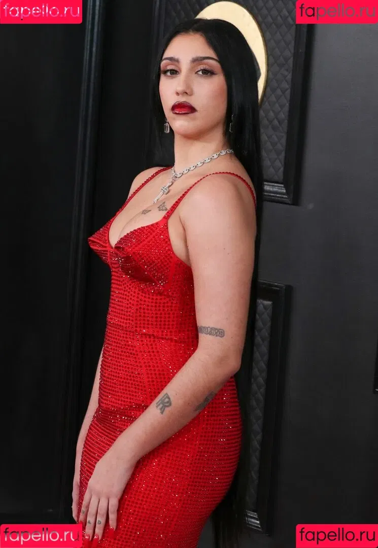 Lourdes Leon Onlyfans Photo Gallery 