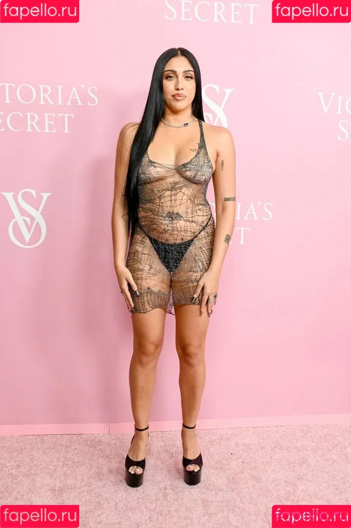 Lourdes Leon Onlyfans Photo Gallery 