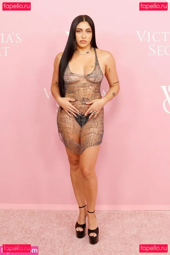 Lourdes Leon Onlyfans Photo Gallery 