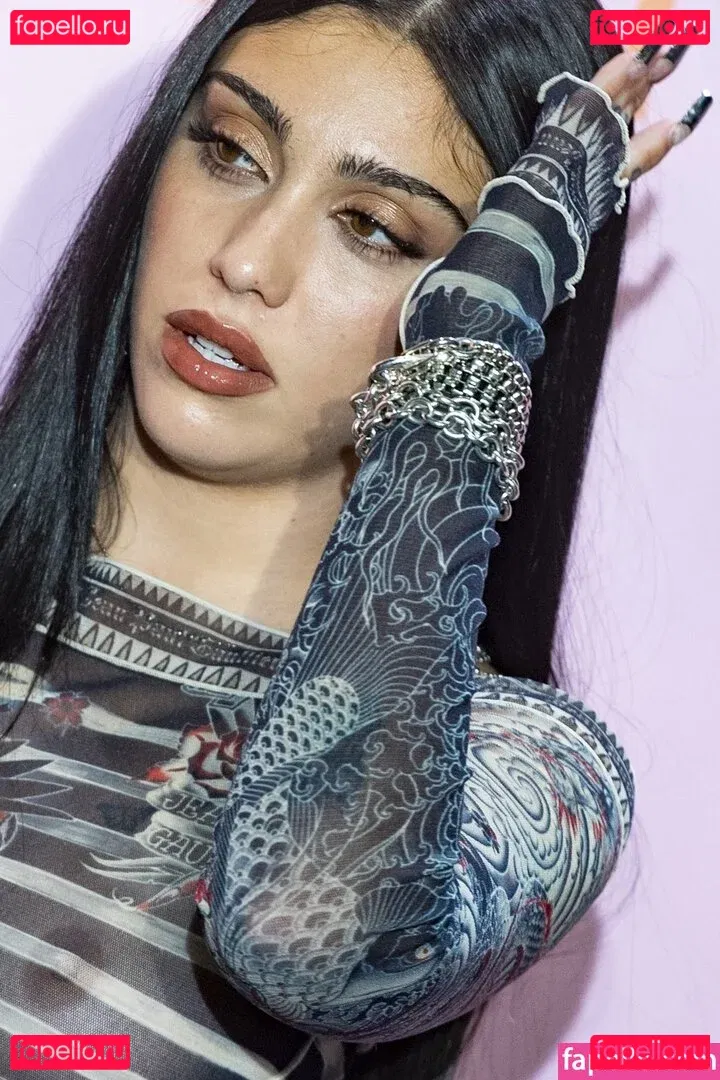 Lourdes Leon Onlyfans Photo Gallery 